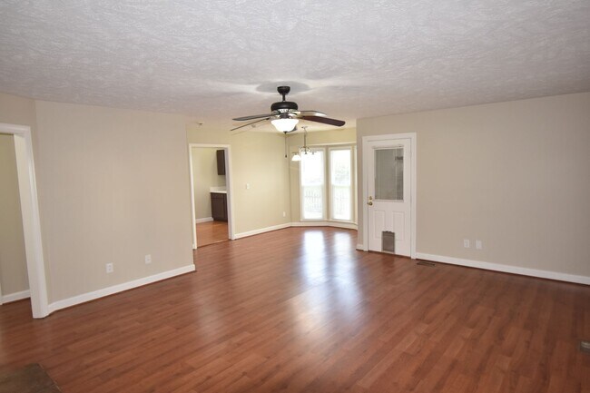 Building Photo - 3 Bedroom 2 Bathroom Home- New Paint- No pets