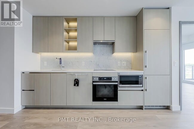 Building Photo - 95 McMahon Dr