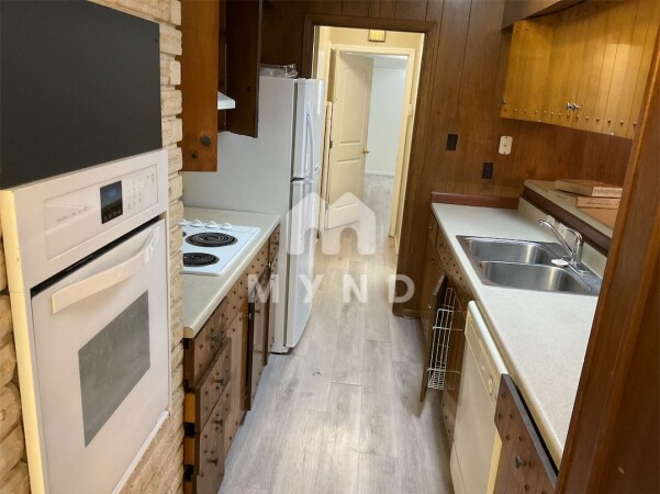 Foto del edificio - 733 Barchester Dr