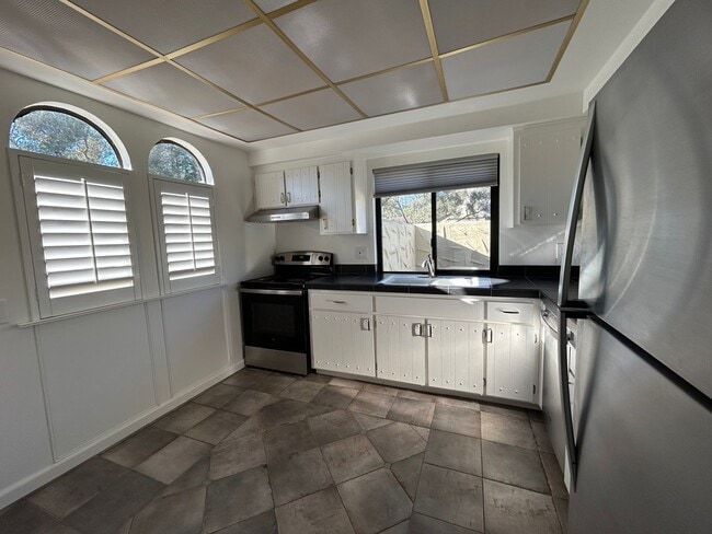 Foto del edificio - 810 Shady Oak Dr