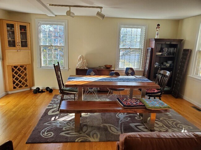 Building Photo - 19 Grand Ave