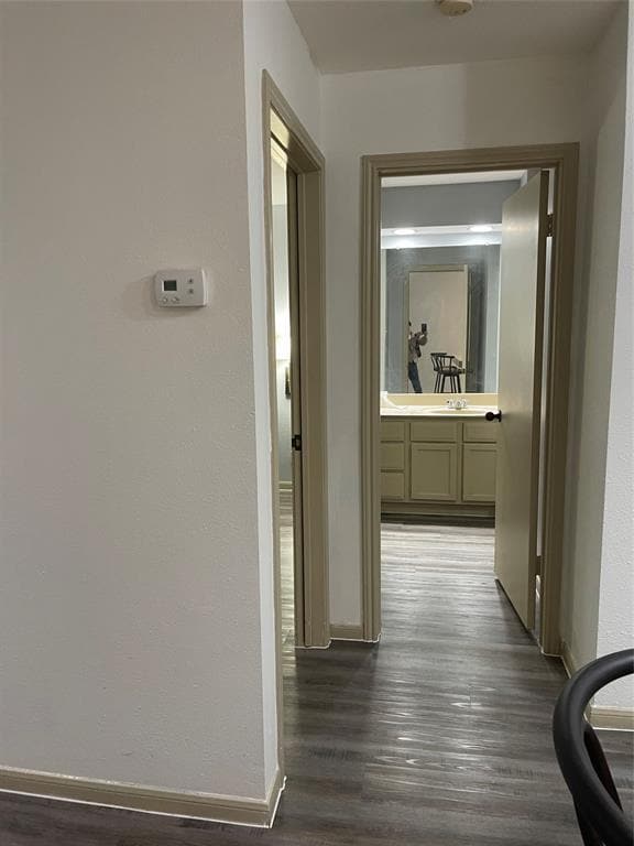 Foto del edificio - 8888 Tallwood Dr