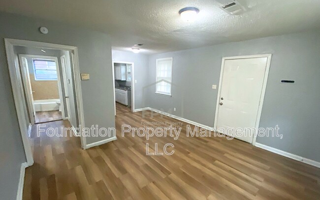 Building Photo - 408 Jacklyn Ave