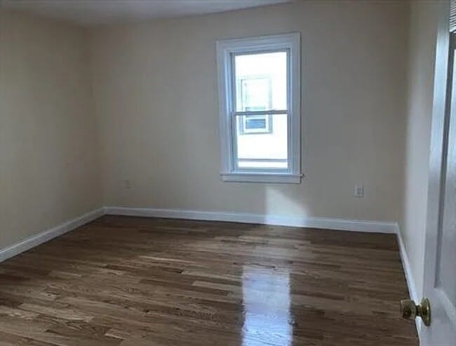 Foto del edificio - 553 Washington St