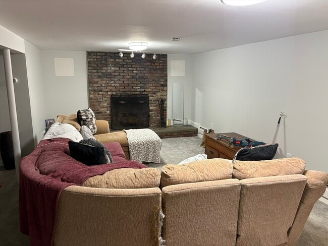 Building Photo - 55 Fox Hill Rd