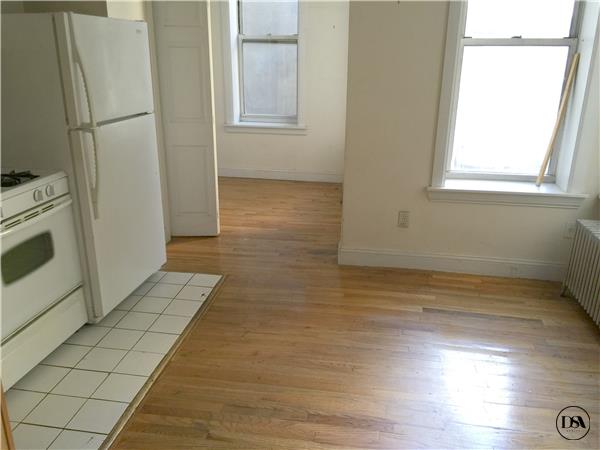 Building Photo - 202 1st Ave