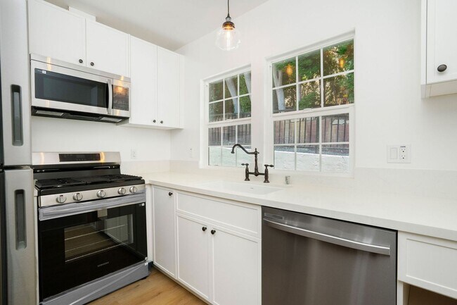 Foto del interior - 2053-2067 N. Argyle Ave