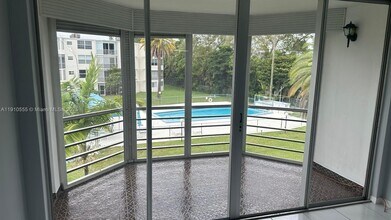 Building Photo - 1701 NE 191st St