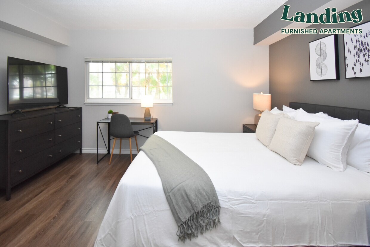 Foto principal - 11500 NW 56th Dr