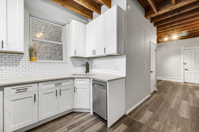 Building Photo - 1817 N Honore St