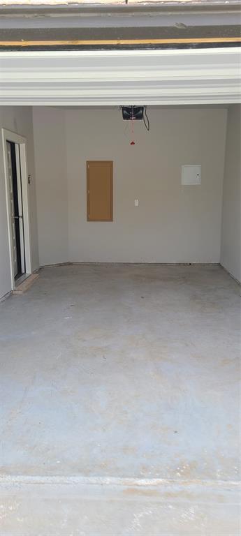 Building Photo - 1218 Chestnut Ct