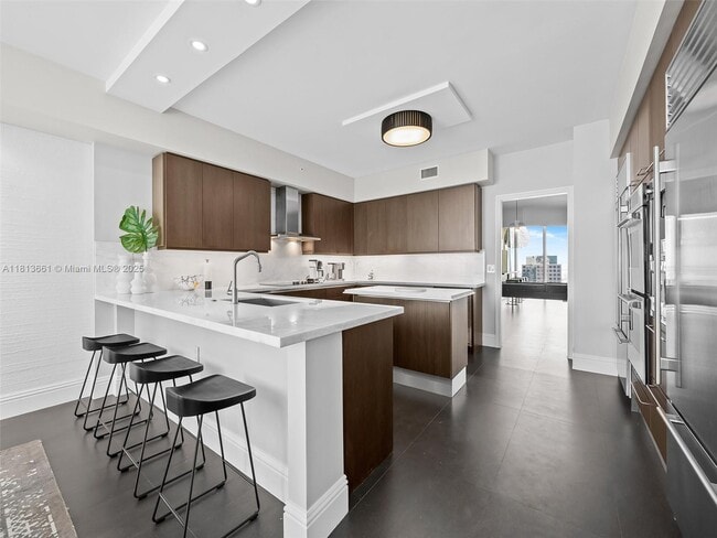 Building Photo - 333 Las Olas Way