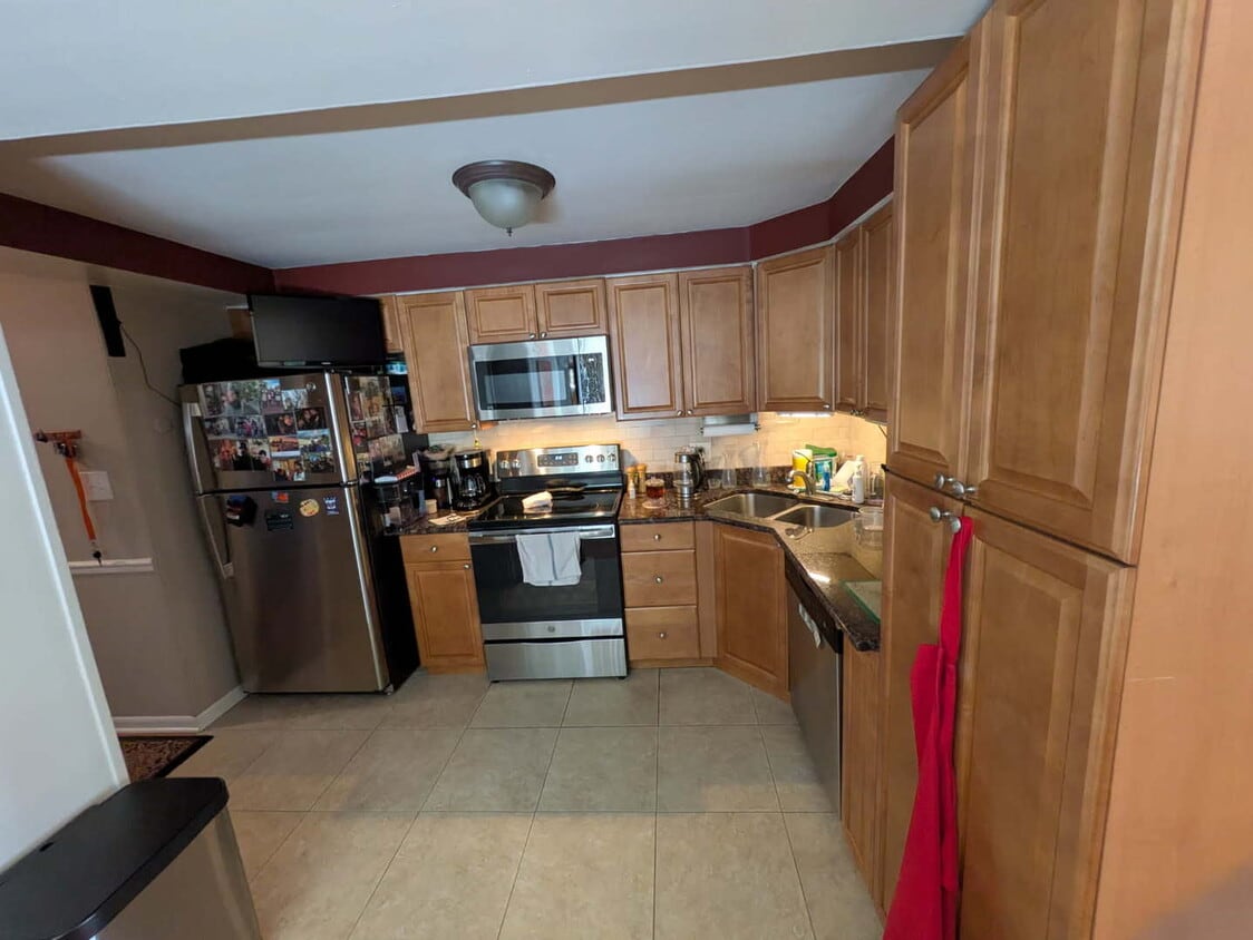 Building Photo - 6700 W 64th Pl