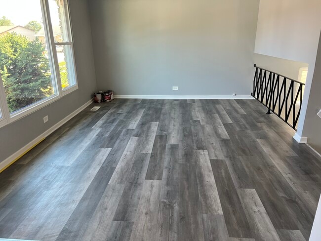 Building Photo - 385 Dover Ln