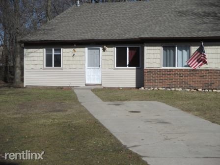 Primary Photo - 2 br, 1 bath Duplex - 26131 Geneva St