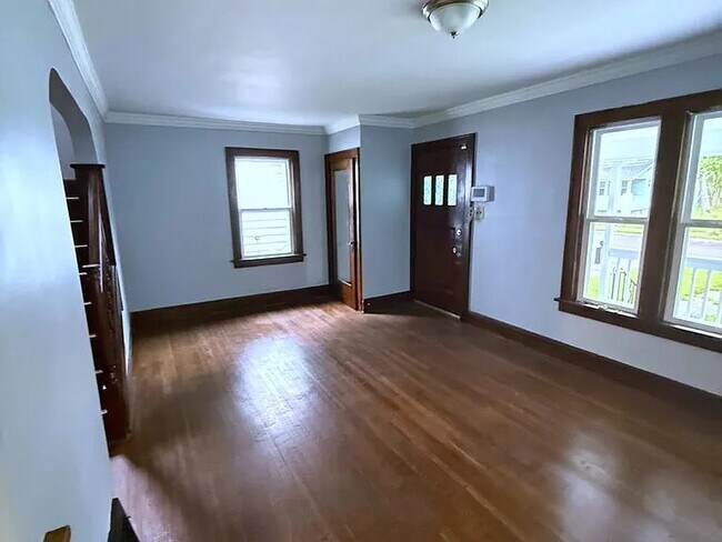 Foto del edificio - 420 Grace Ave