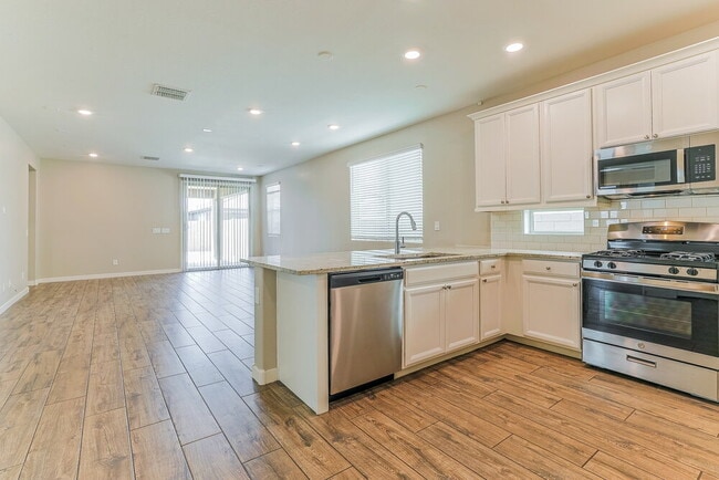 Foto del edificio - 289 W Tamarack Dr