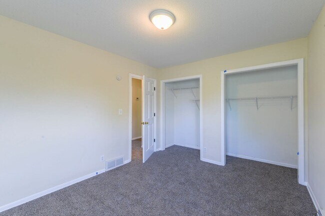 Building Photo - 1705-1709 4th Ave N