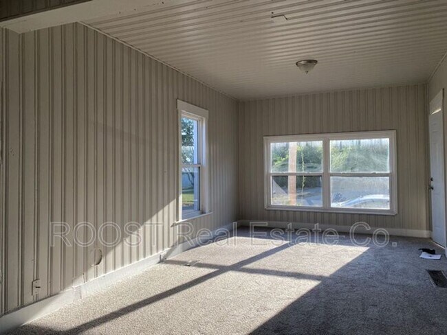 Foto del edificio - 209 N Irwin St