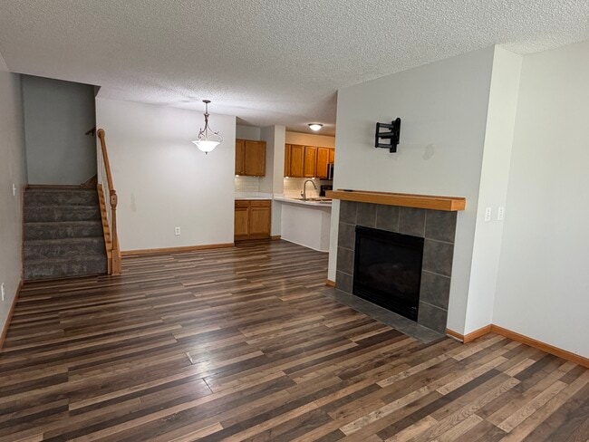 Building Photo - 17343 River Birch Ln S E