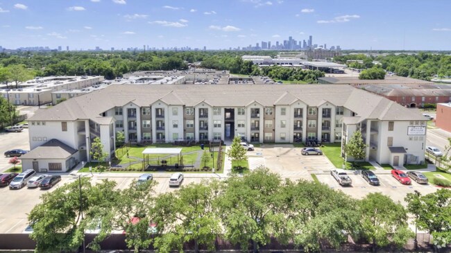 Building Photo - 6520 Jamail Dr