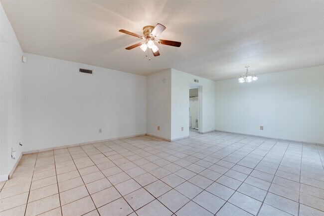 Building Photo - 15702 Mendocino Dr