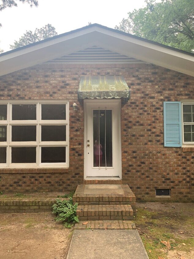 Foto principal - Elm Avenue (13001), Laurinburg, NC 28352