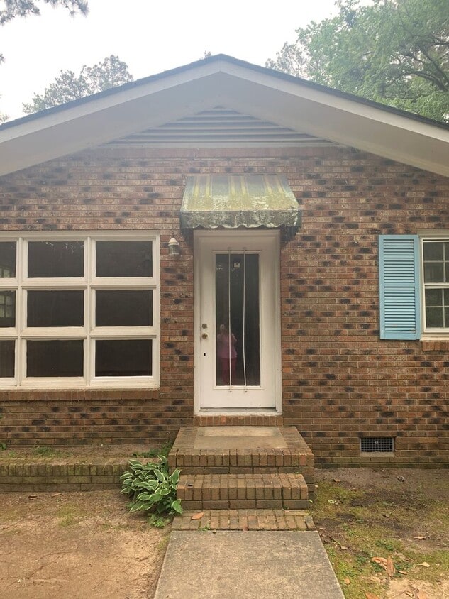 Primary Photo - Elm Avenue (13001), Laurinburg, NC 28352