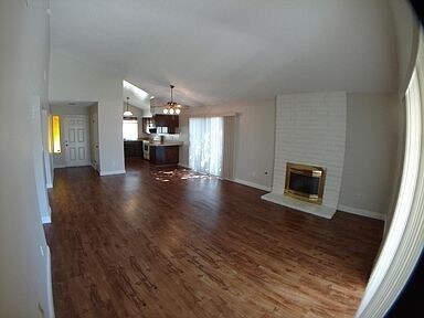 Building Photo - Bakersfield great an wonderful home