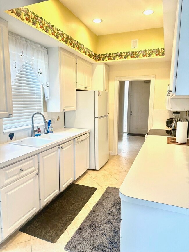 Foto del edificio - 4779 Blossom Dr