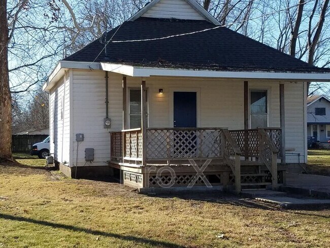 Foto del edificio - 1012 W 3rd St