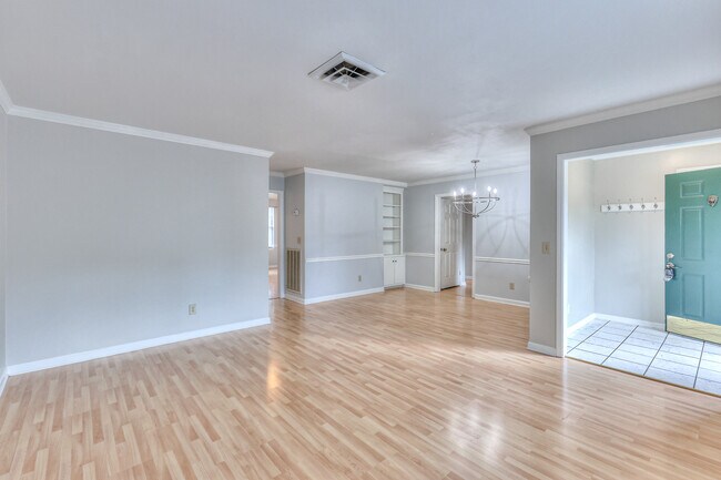 Foto del edificio - 621 Brentwood Pointe