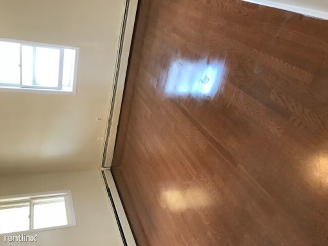 Building Photo - 3 br, 1 bath Apartment - 676 Grand Street