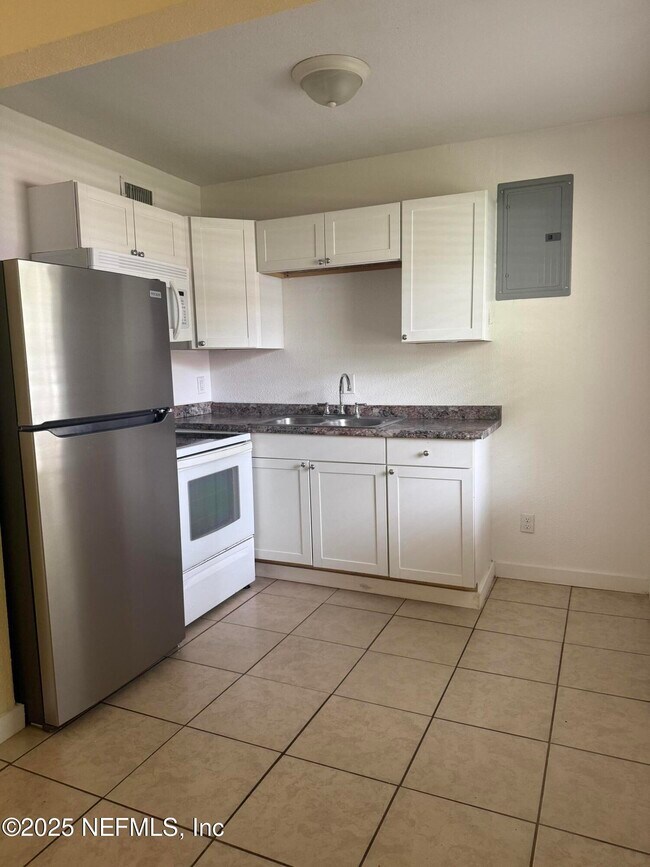 Foto del edificio - 3043 Belden St