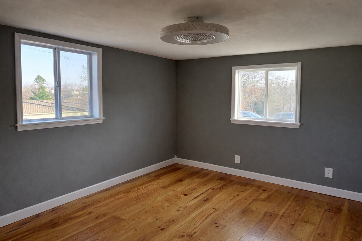 Foto del edificio - 355 S 6th St