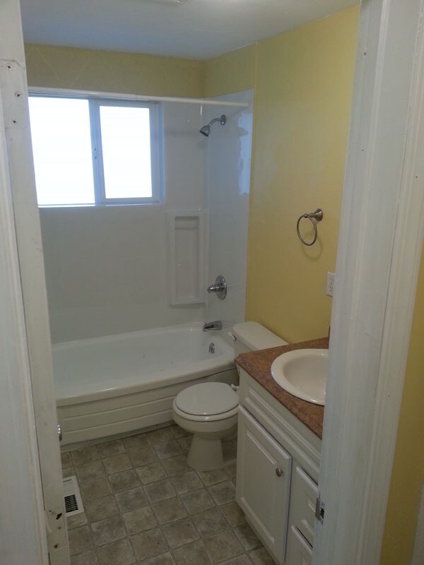 SMI Commercial Real Estate, LLC - 2020-2024 Thurston St SE