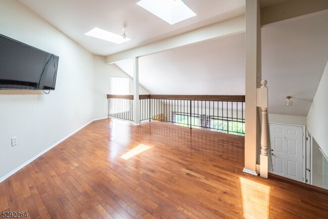 Building Photo - 221 Arrowood Way