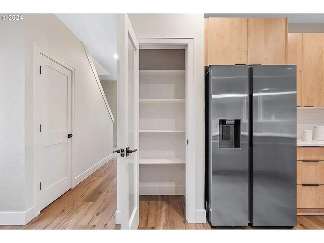 Foto del edificio - 2425 SE Chestnut St