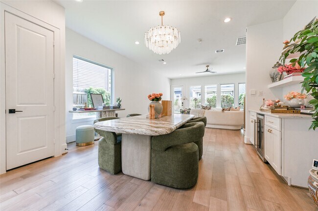 Foto del edificio - 5233 Darling St