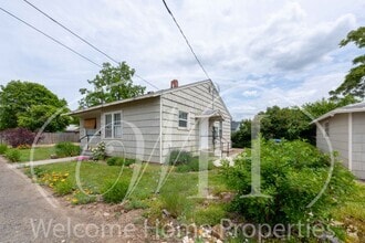 Building Photo - 1235 Boyer Ave