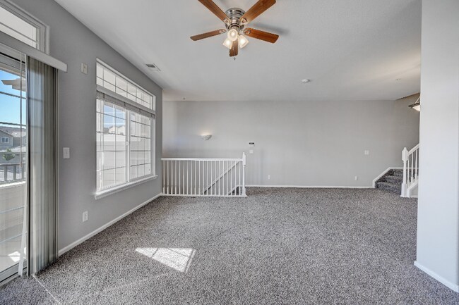 Building Photo - 431 Black Feather Loop