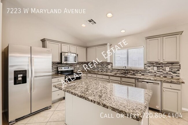 Building Photo - 4 Bedroom 2 Bathroom Home Close to Westgat...