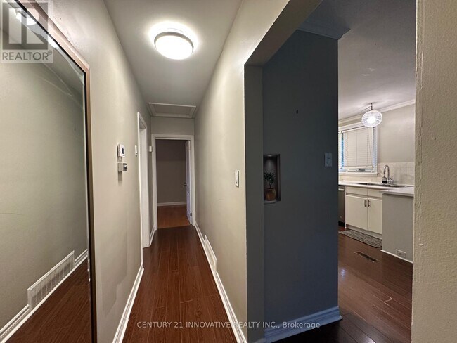 Building Photo - 491 FAIRLAWN St