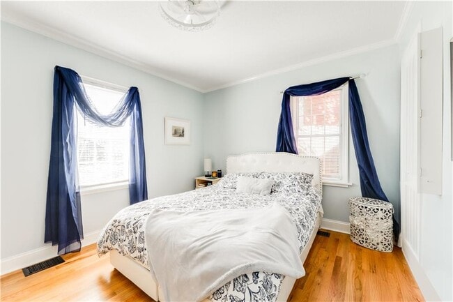 Foto del edificio - 606 Glenwood Pl SE