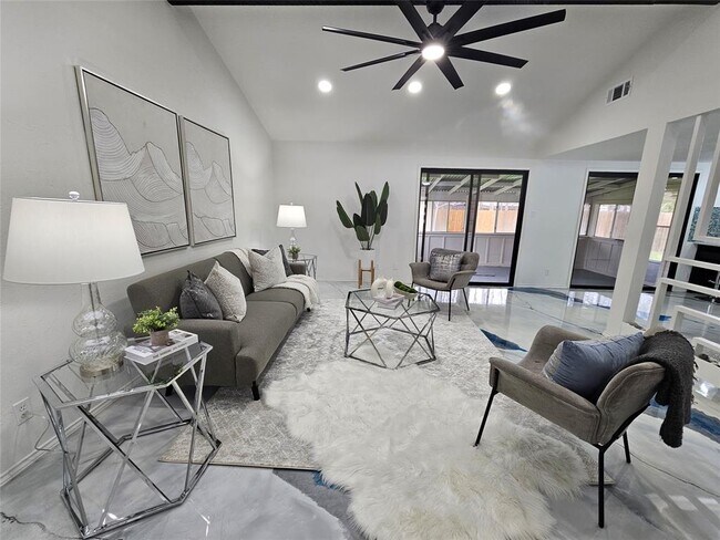 Foto del edificio - 10706 Berthound Dr