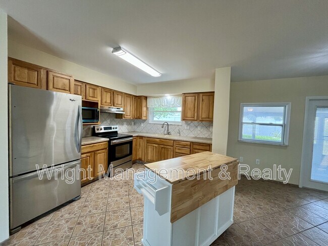 Foto del edificio - 704 Torrey Pines Ave