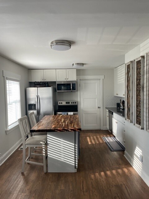 Foto del edificio - 109 Glenmont Dr