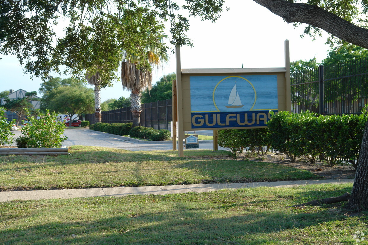 Primary Photo - Gulfway Manor