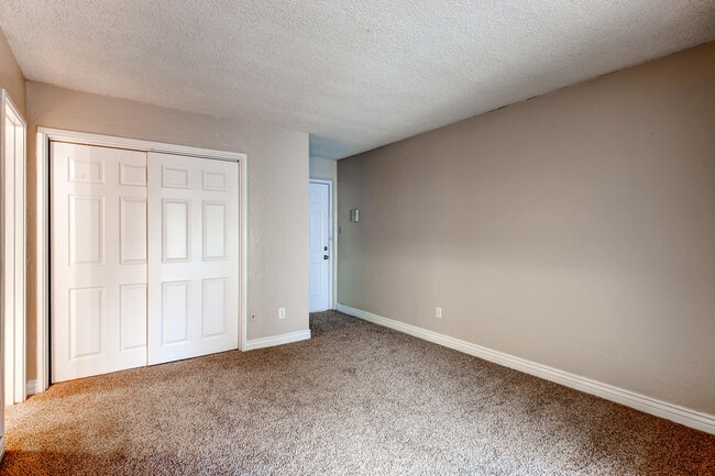 Building Photo - Fountainhead Apartments