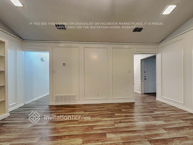 Foto del edificio - 1000 Pebblecreek Dr